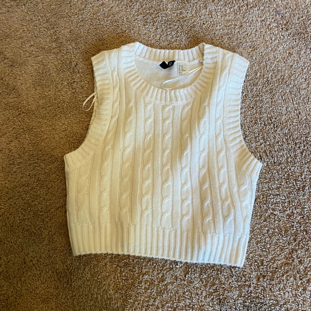 Cropped sweater vest